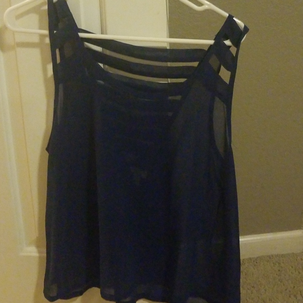 blouse - Picture 3 of 3